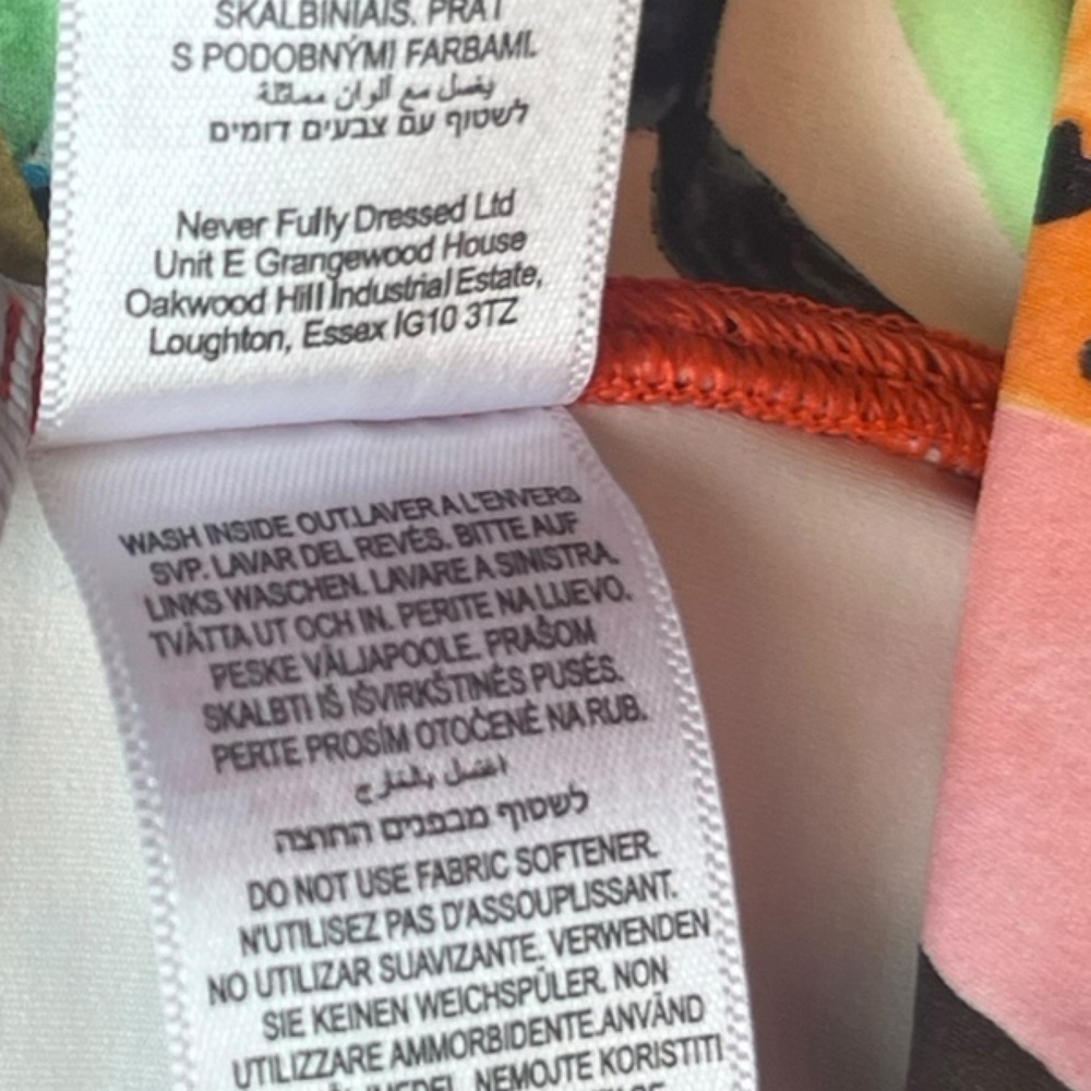 Never fully dressed, Costa Rica, colorful leggings in a size 8. - Picture 6 of 7